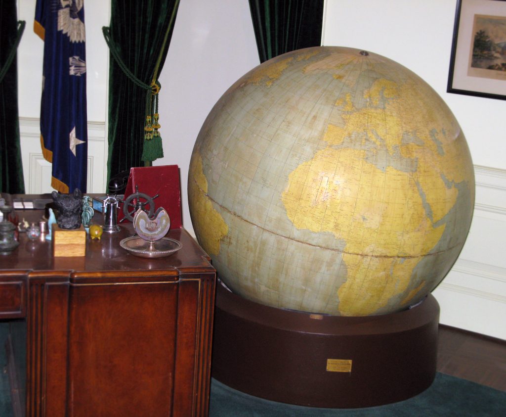 The President’s Globe, world maps online