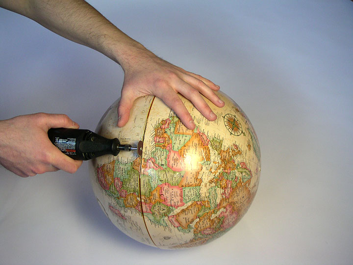 DIY – Turn that old globe into a hanging lamp